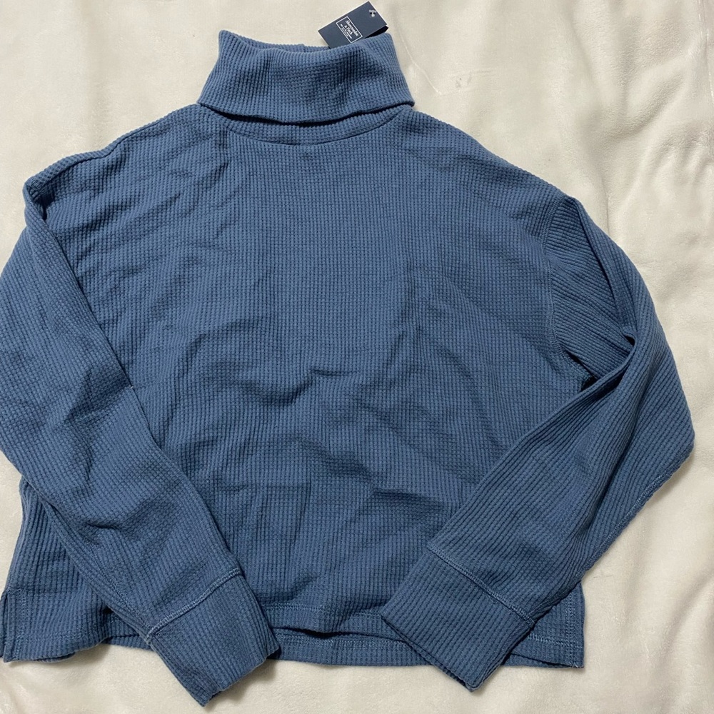 Abercrombie & Fitch Sweater